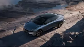 AI智能体赋能汽车行业 智能化转型加速落地