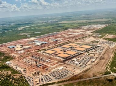 美国AI竞争依赖新能源投资 OpenAI呼吁增加发电能力