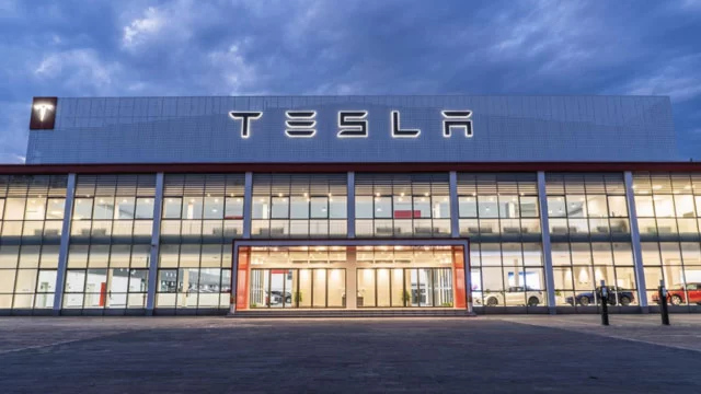 特斯拉弃用Grok大模型改用中国DeepSeek AI技术