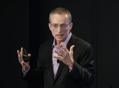 前英特尔CEO称量子计算将取代GPU引爆AI泡沫