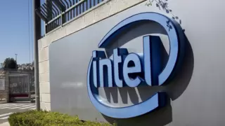 英特尔复苏进行中，代工业务成为关注焦点